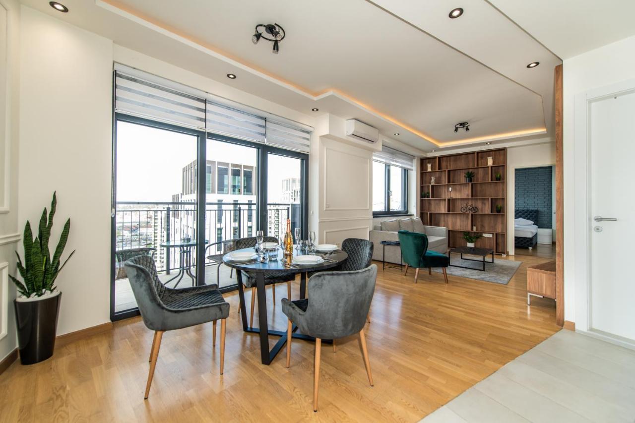 Luxury In Waterfront With Views Belgrade