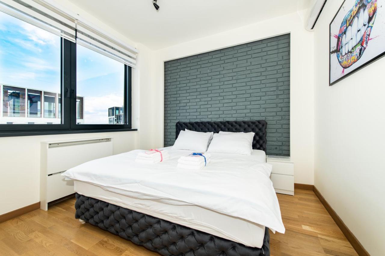 Luxury In Waterfront With Views Belgrade