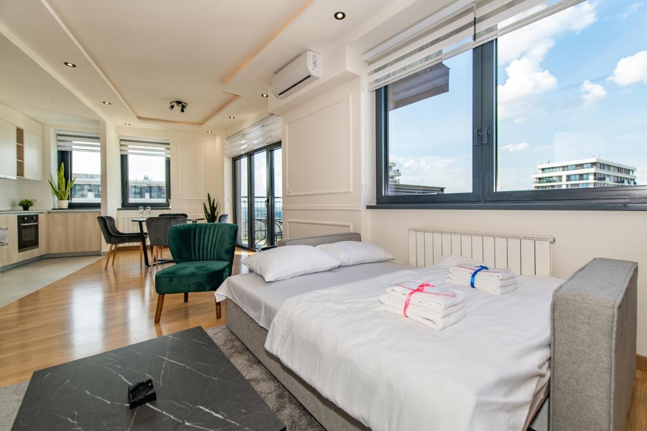 Luxury In Waterfront With Views Belgrade