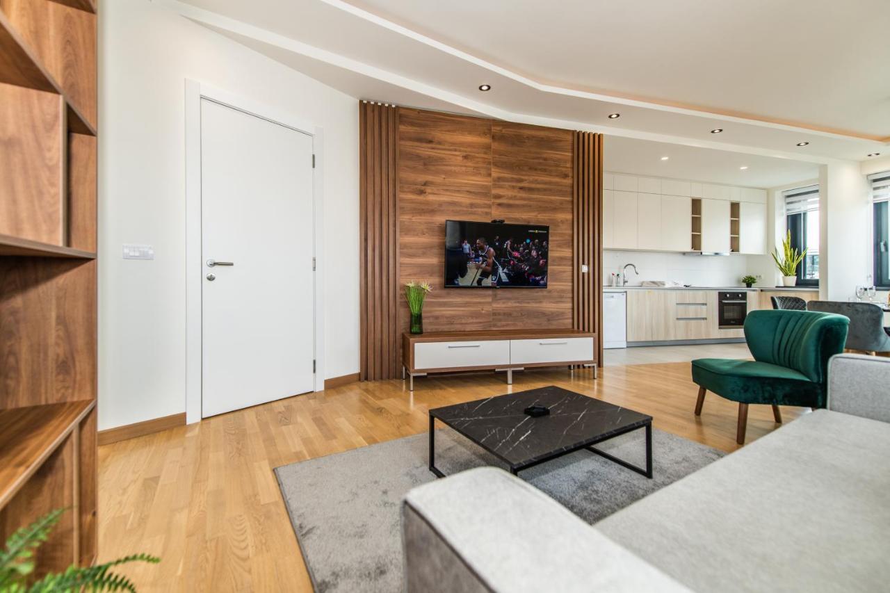 Luxury In Waterfront With Views Belgrade